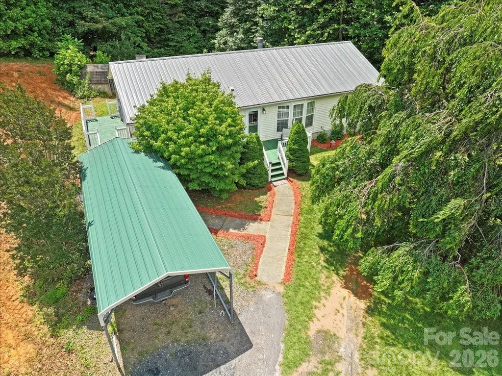 98 Cardinal Lane Burnsville NC 28714