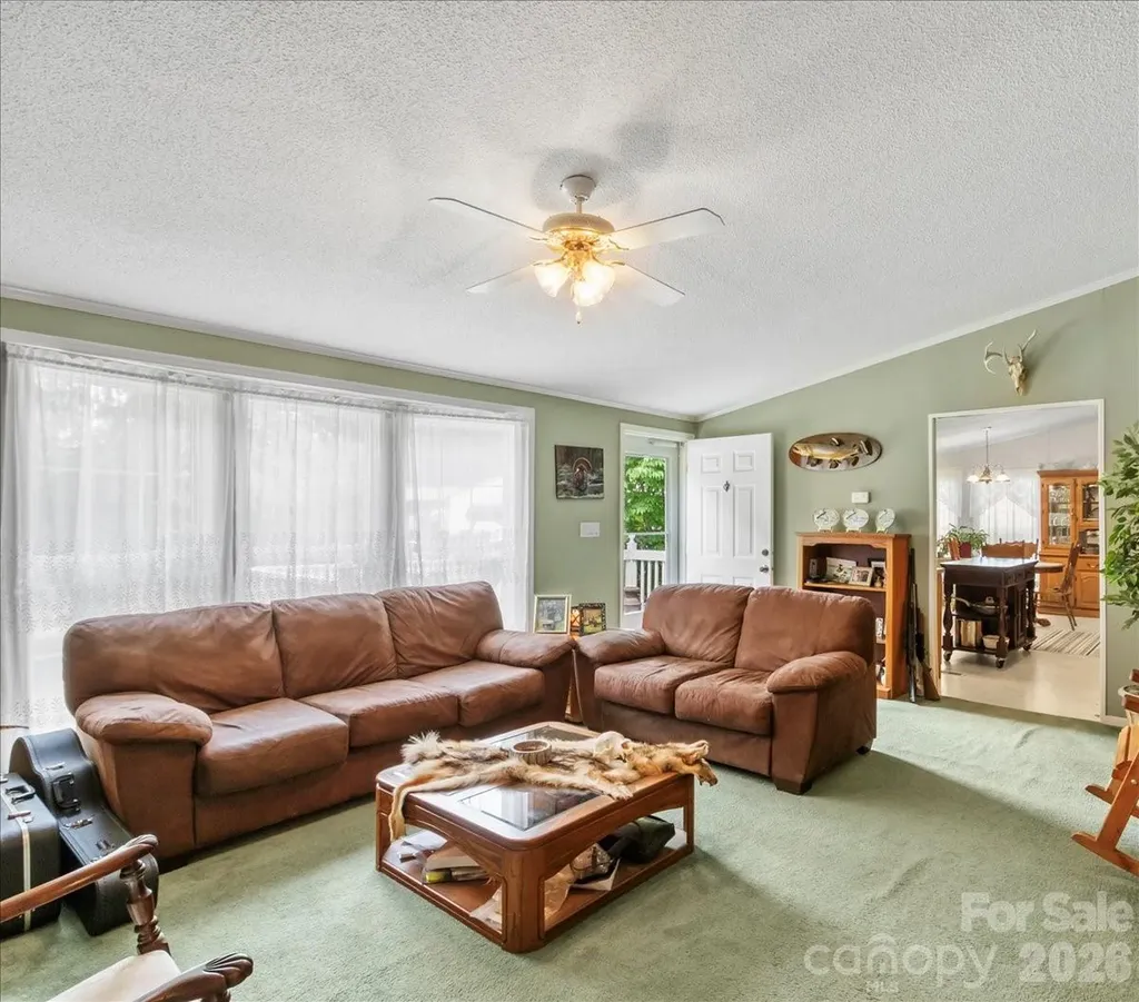 98 Cardinal Lane Burnsville NC 28714