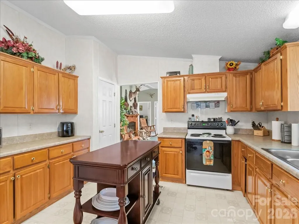 98 Cardinal Lane Burnsville NC 28714