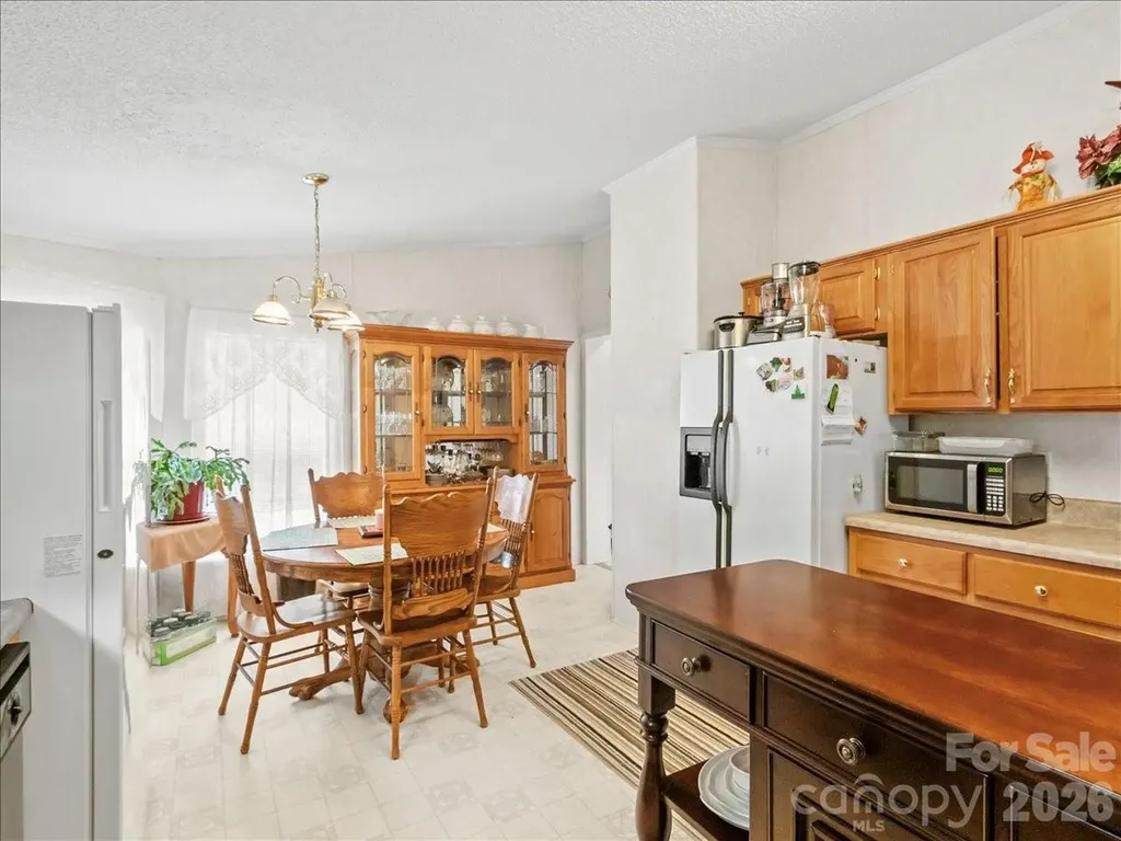 98 Cardinal Lane Burnsville NC 28714