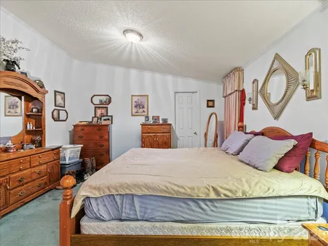 98 Cardinal Lane Burnsville NC 28714
