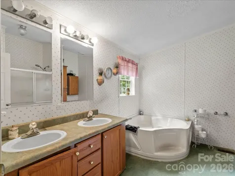 98 Cardinal Lane Burnsville NC 28714