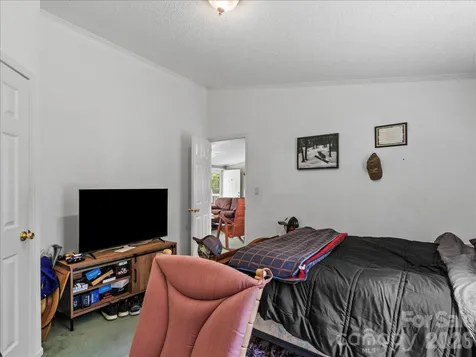 98 Cardinal Lane Burnsville NC 28714