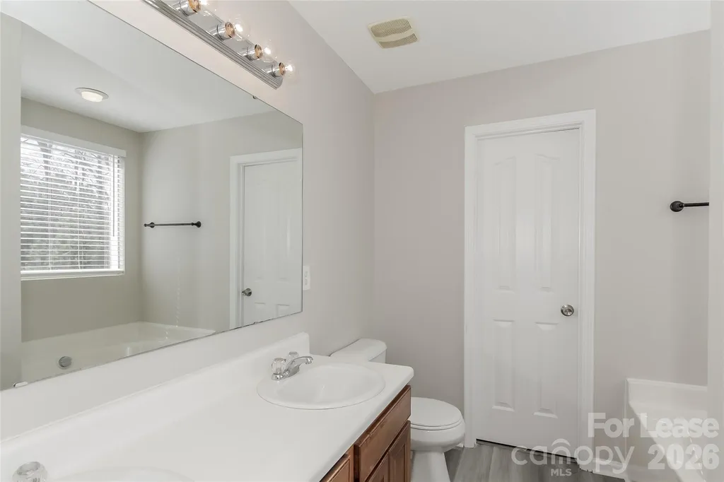 6702 Chieftain Drive Charlotte NC 28216
