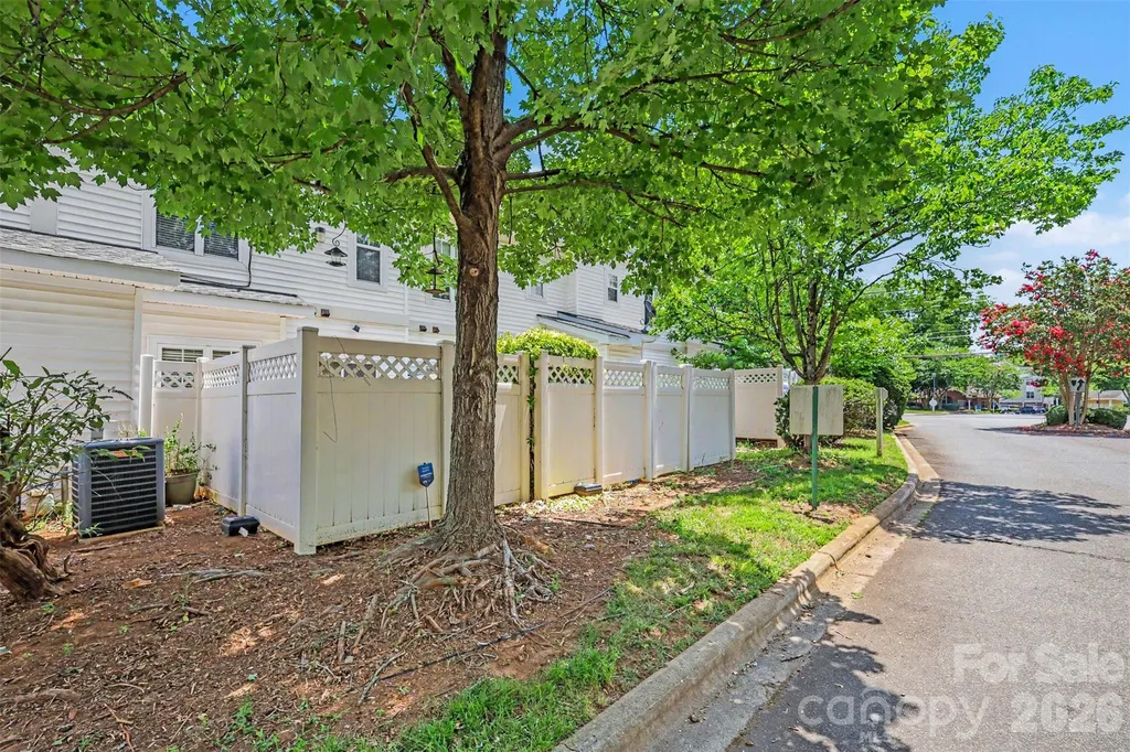 6414 Mallard View Lane Charlotte NC 28269