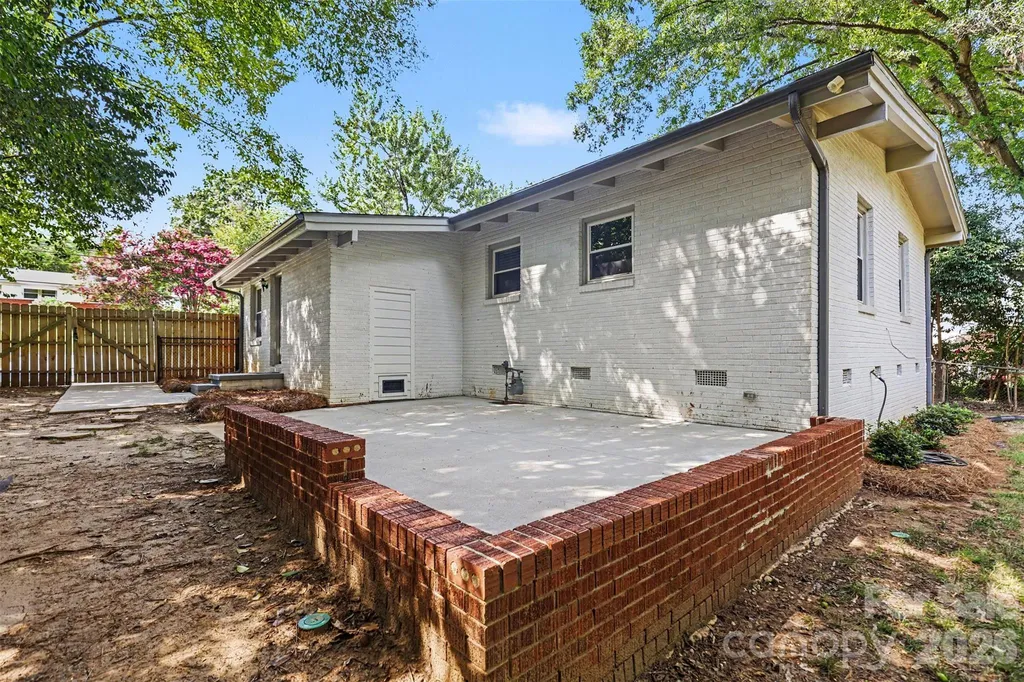 1338 Edgewater Drive Charlotte NC 28210