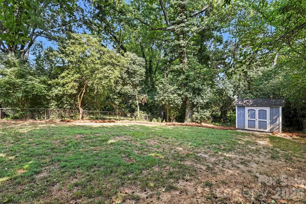 1338 Edgewater Drive Charlotte NC 28210