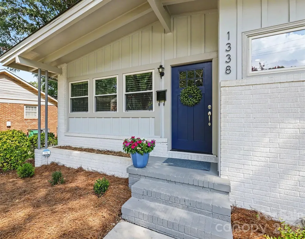 1338 Edgewater Drive Charlotte NC 28210