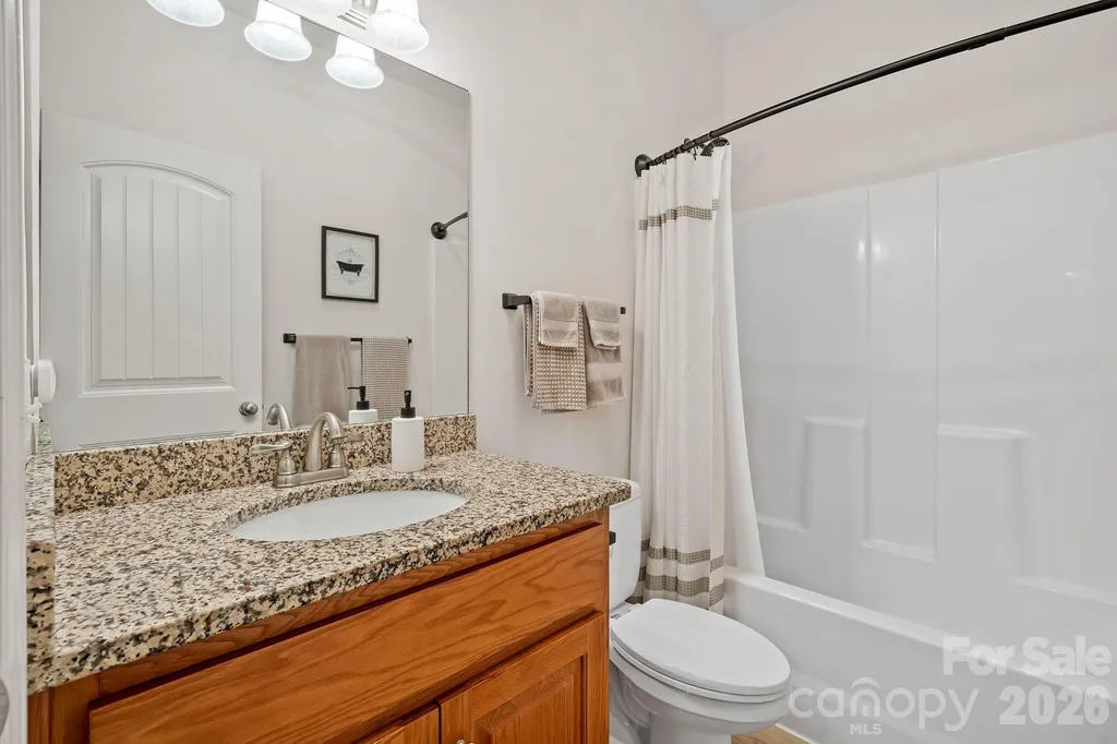 62 Robin Lane Waynesville NC 28786