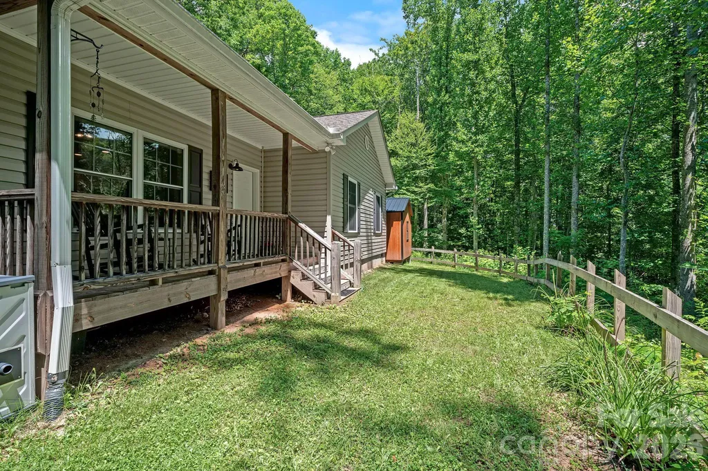 62 Robin Lane Waynesville NC 28786