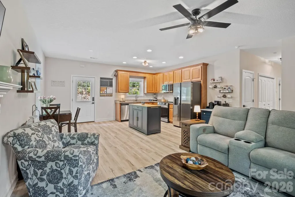 62 Robin Lane Waynesville NC 28786