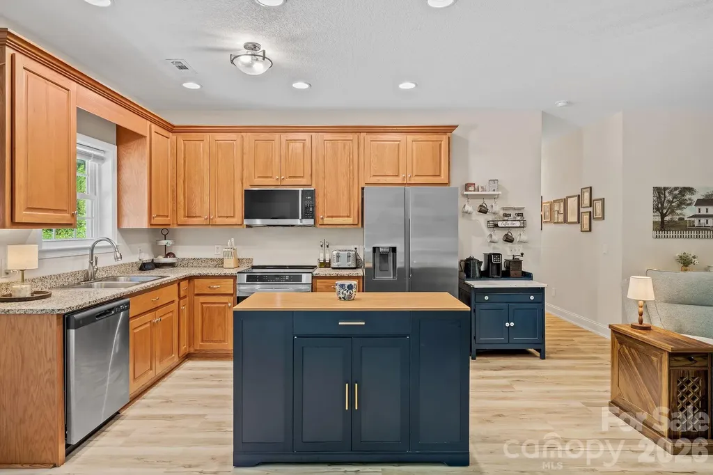 62 Robin Lane Waynesville NC 28786