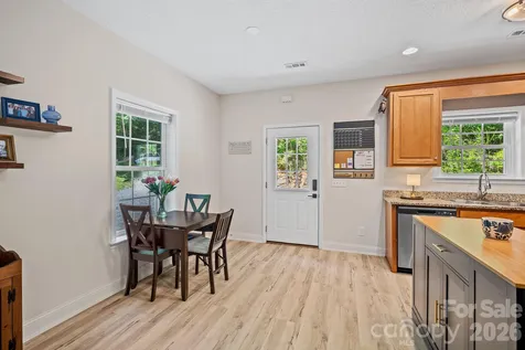 62 Robin Lane Waynesville NC 28786