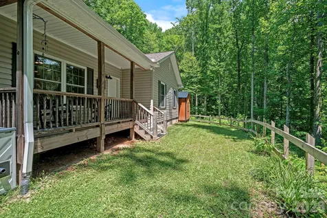 62 Robin Lane Waynesville NC 28786