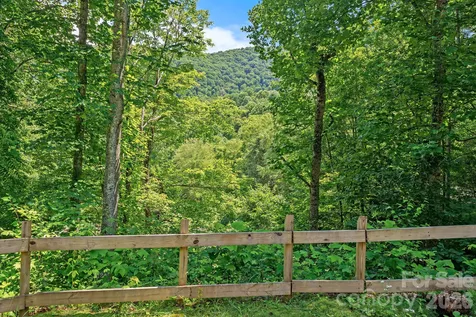 62 Robin Lane Waynesville NC 28786