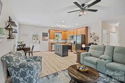 62 Robin Lane Waynesville NC 28786