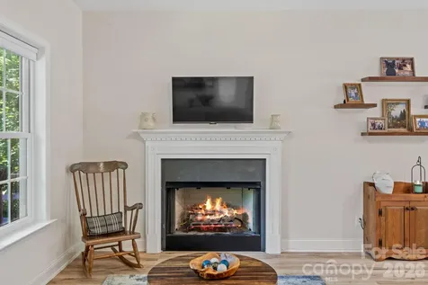 62 Robin Lane Waynesville NC 28786