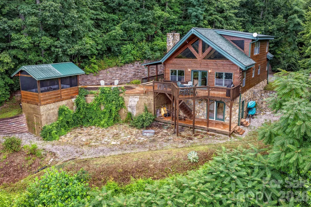 1411 Wolf Pen Road Old Fort NC 28762