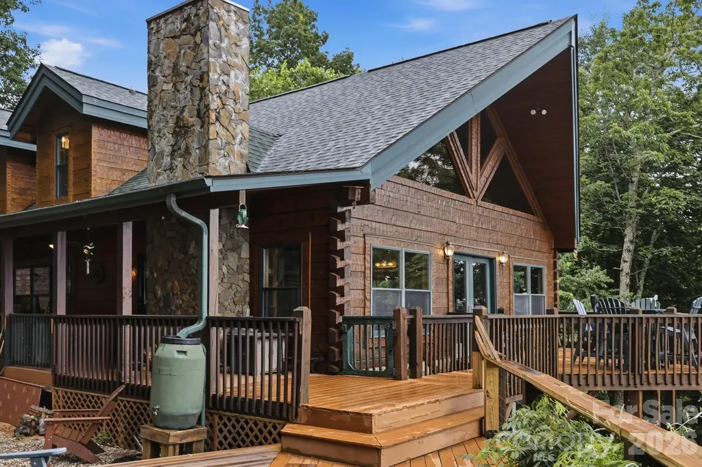 1411 Wolf Pen Road Old Fort NC 28762