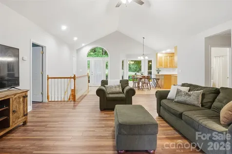 124 Stillmeadow Lane Troutman NC 28166