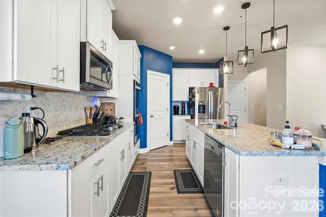 613 Cedar Knoll Circle Pineville NC 28134
