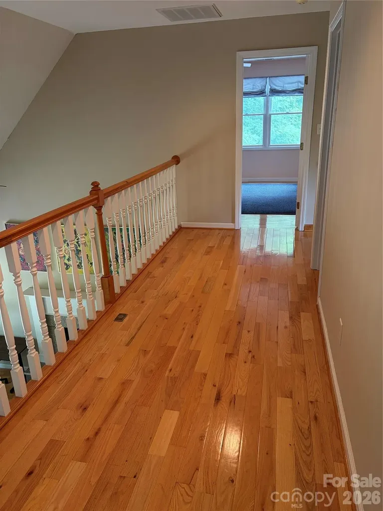 136 Johnnie Hills Burnsville NC 28714