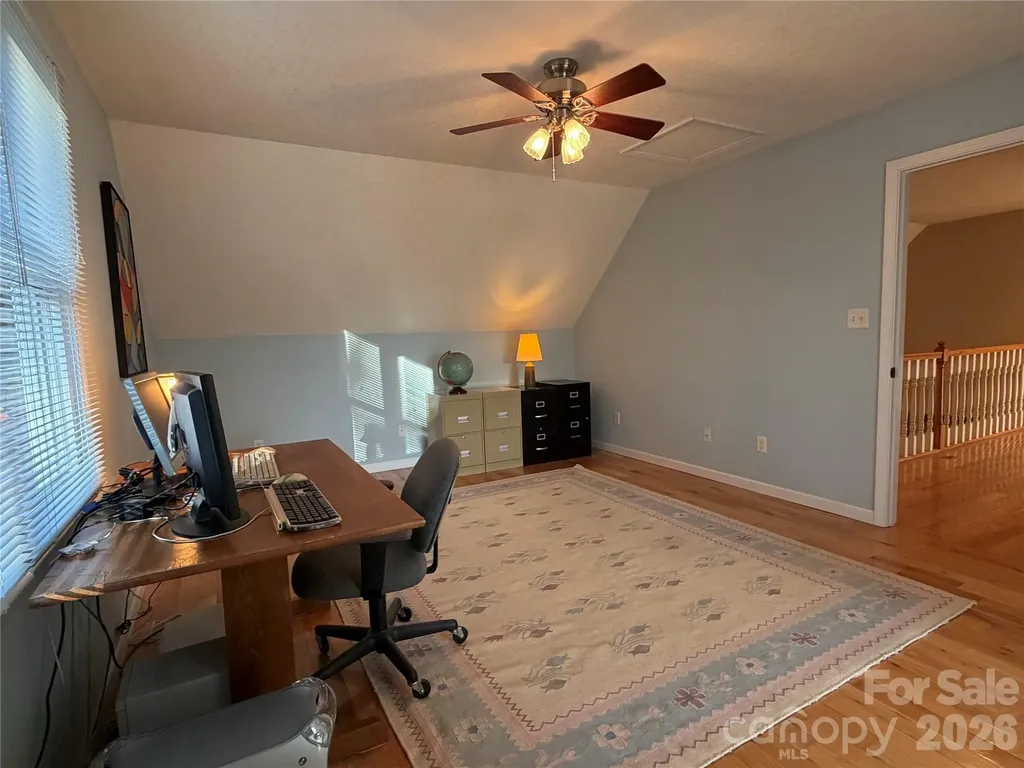 136 Johnnie Hills Burnsville NC 28714