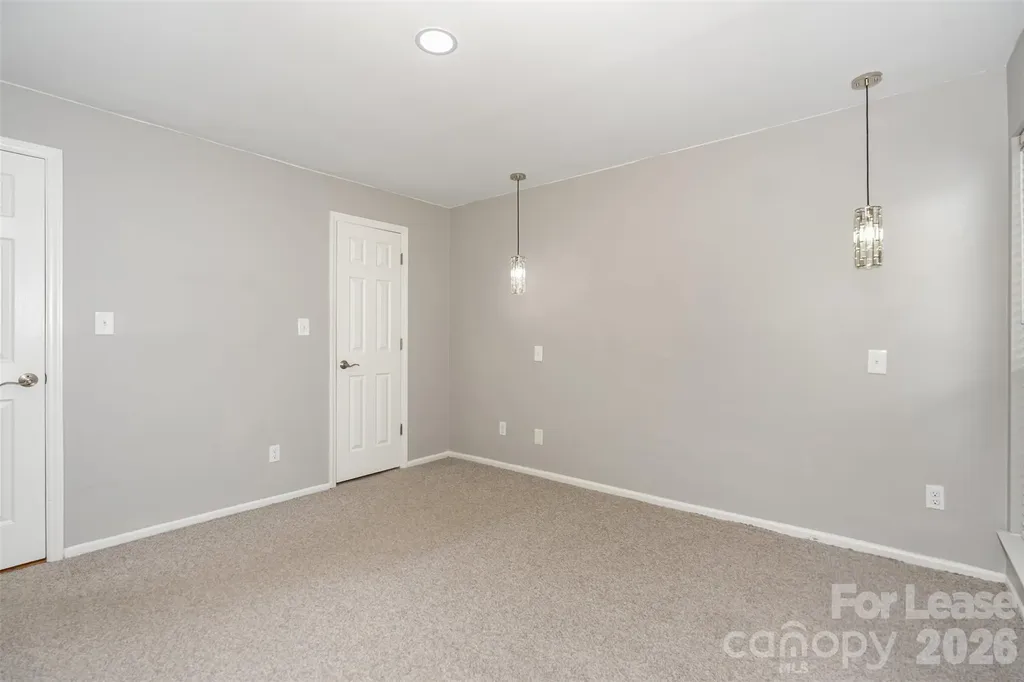 2516 Cranbrook Lane Charlotte NC 28207