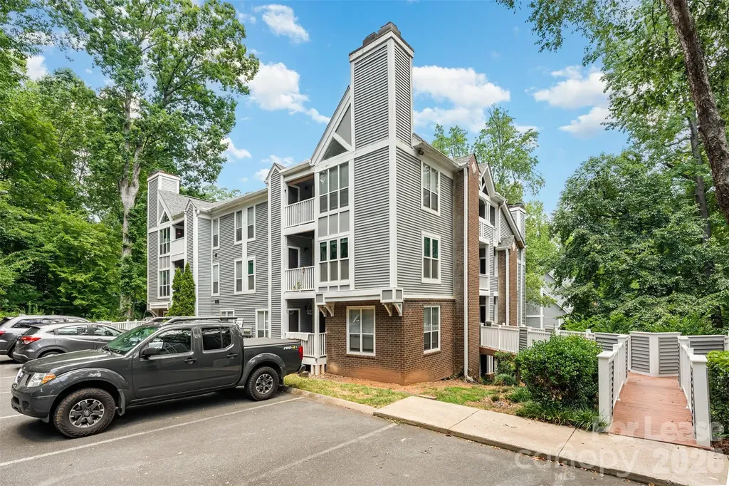 2516 Cranbrook Lane Charlotte NC 28207
