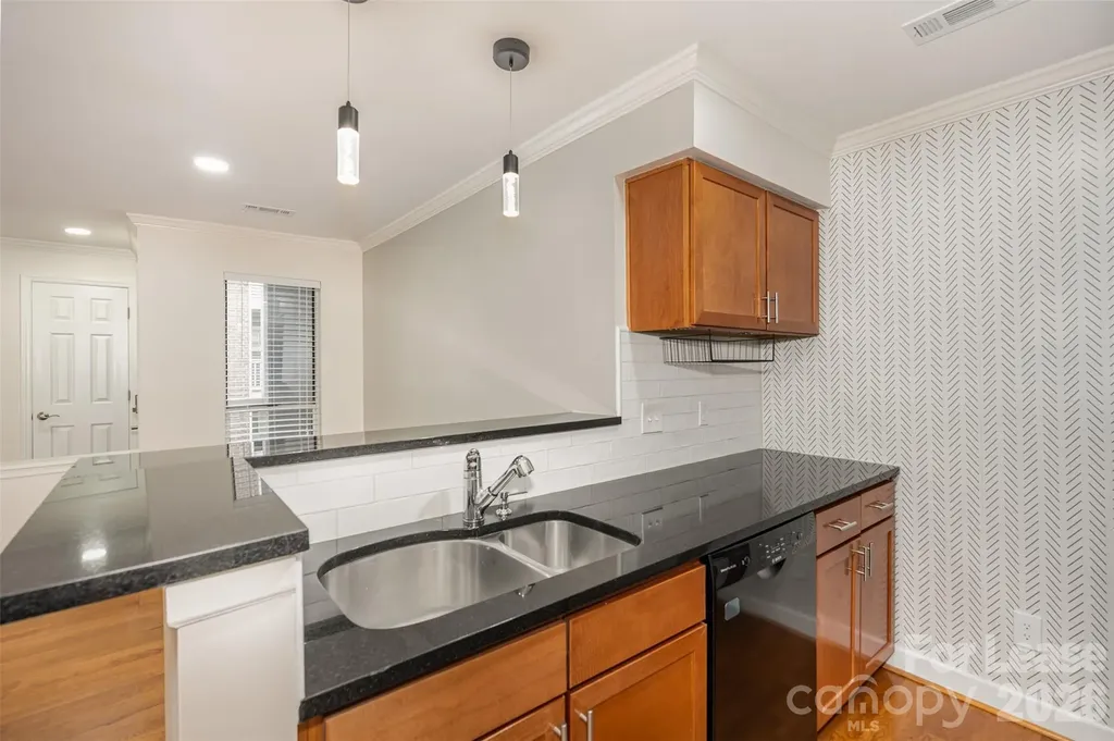 2516 Cranbrook Lane Charlotte NC 28207
