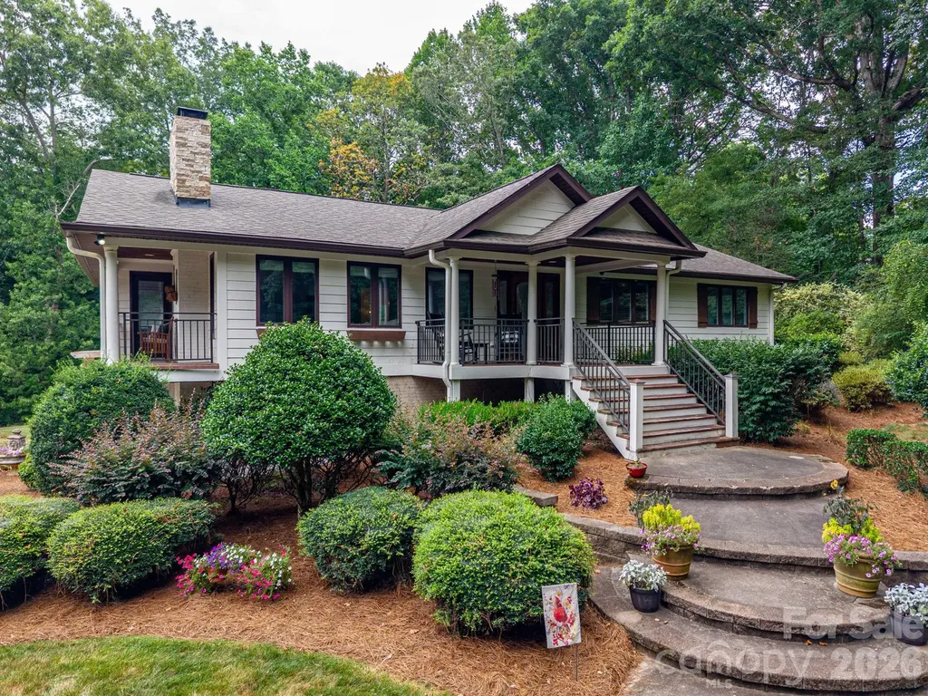 2206 Hillside Drive Dallas NC 28034