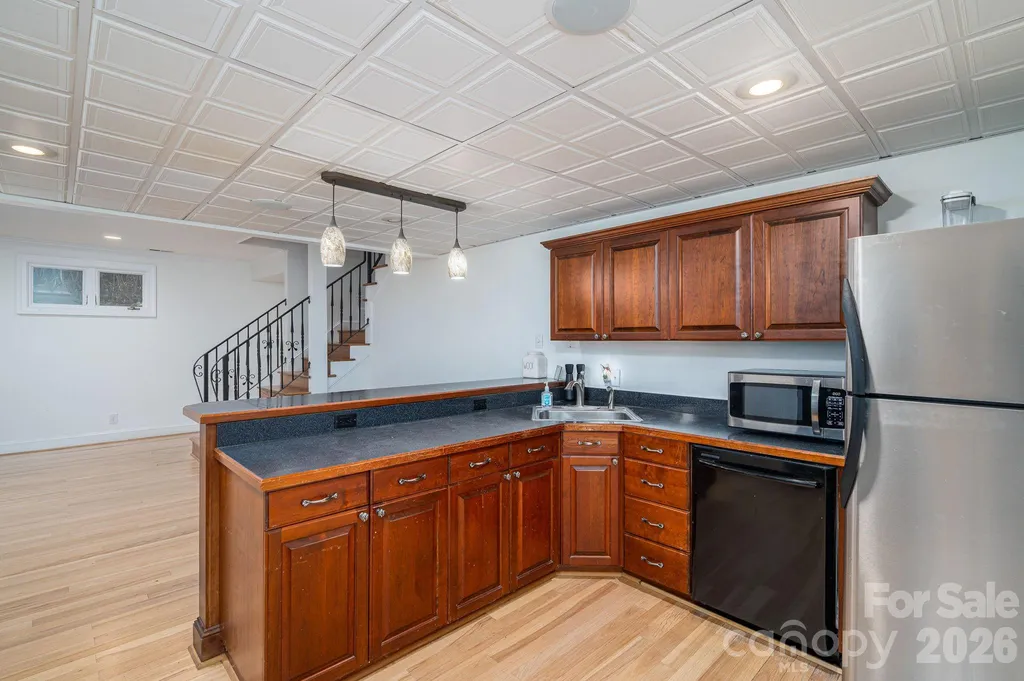 2206 Hillside Drive Dallas NC 28034
