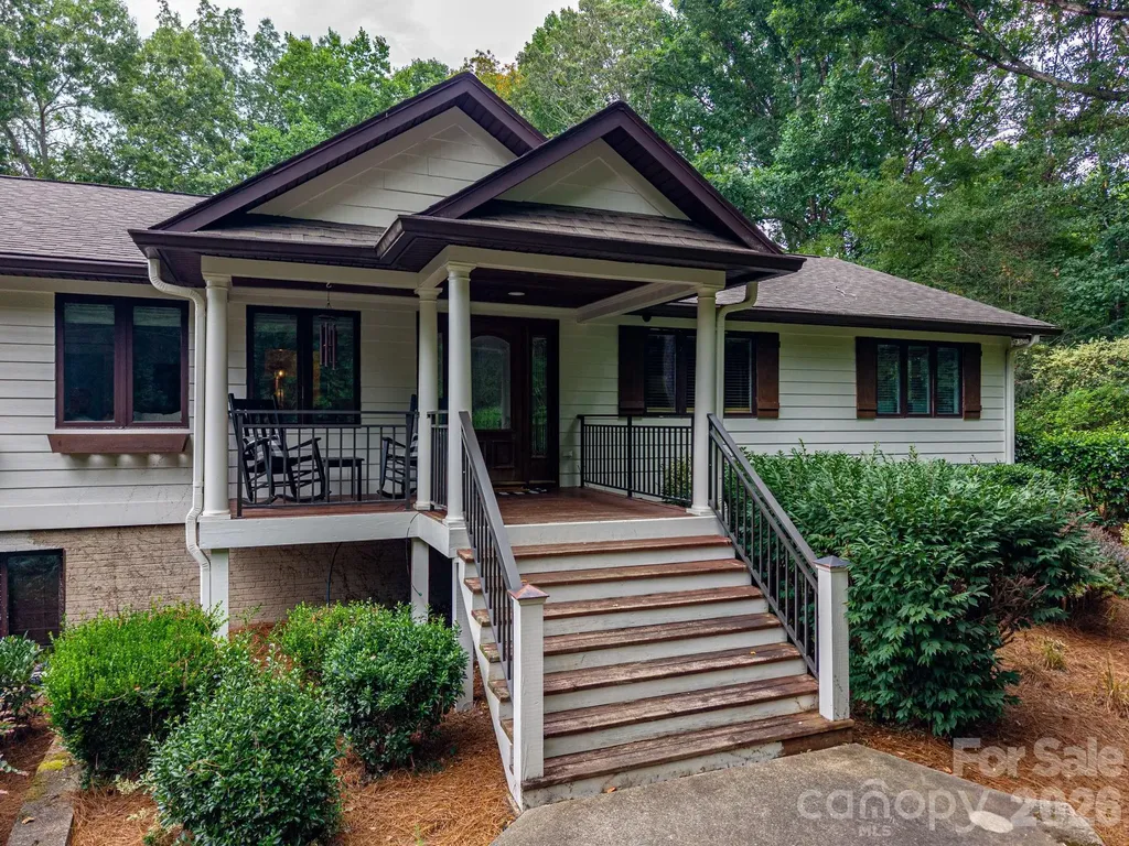 2206 Hillside Drive Dallas NC 28034