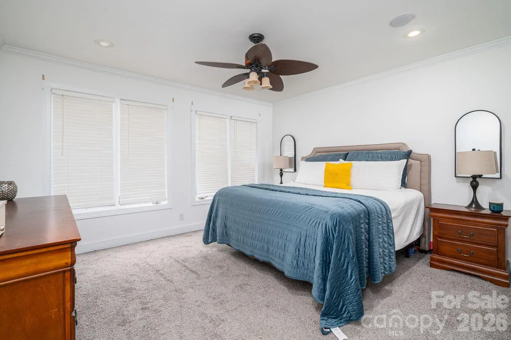 2206 Hillside Drive Dallas NC 28034