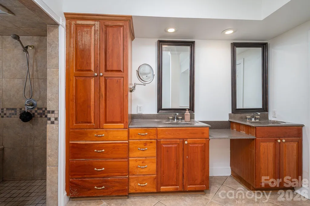 2206 Hillside Drive Dallas NC 28034