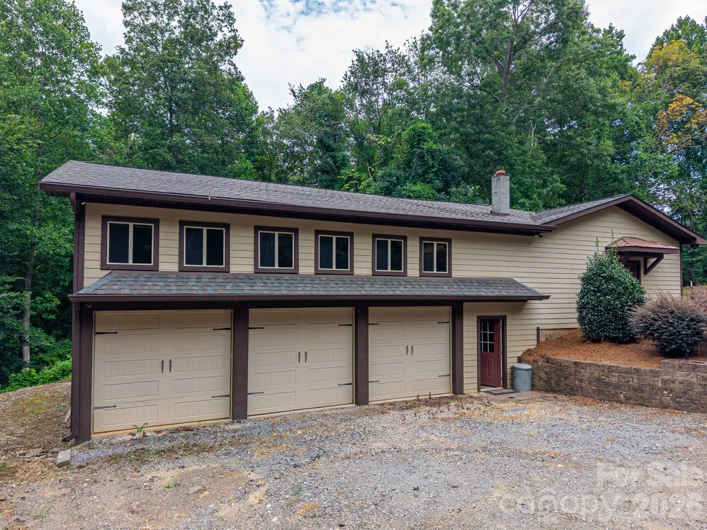 2206 Hillside Drive Dallas NC 28034