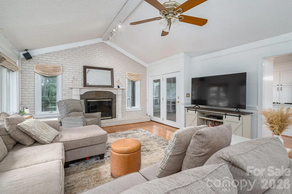 2206 Hillside Drive Dallas NC 28034
