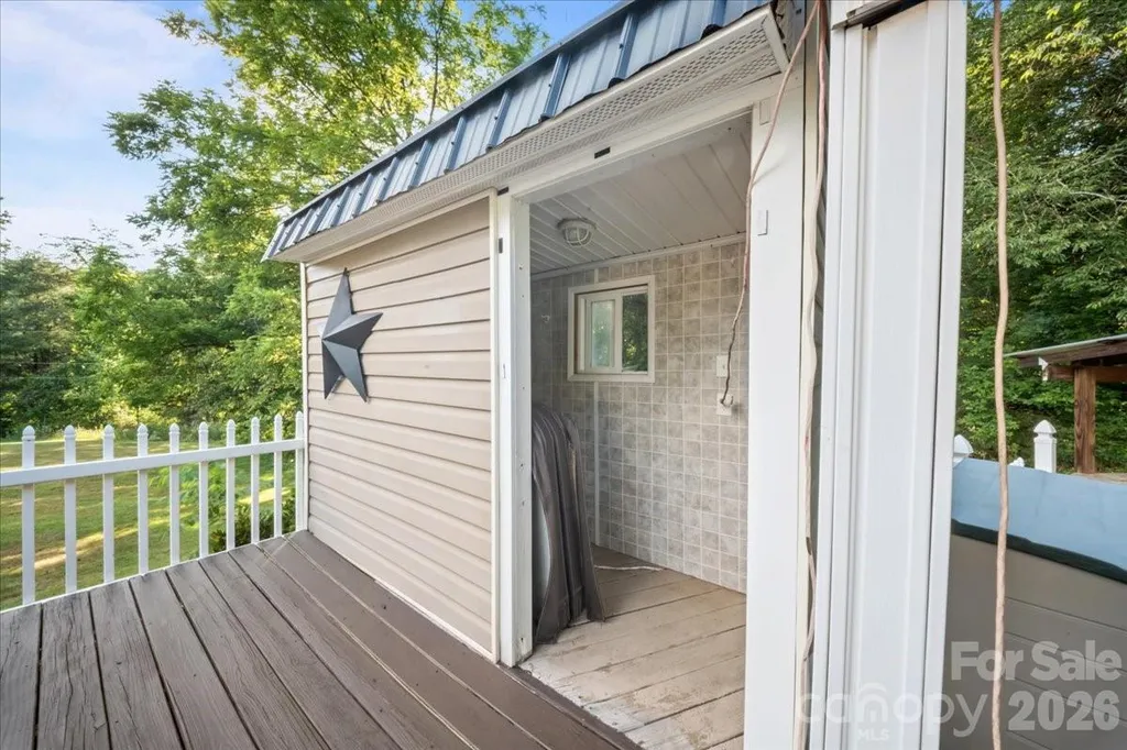 4690 Celia Creek Road Lenoir NC 28645