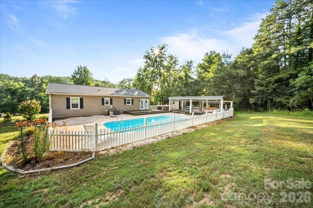 4690 Celia Creek Road Lenoir NC 28645