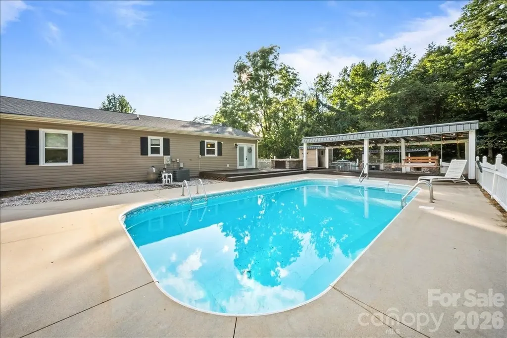 4690 Celia Creek Road Lenoir NC 28645