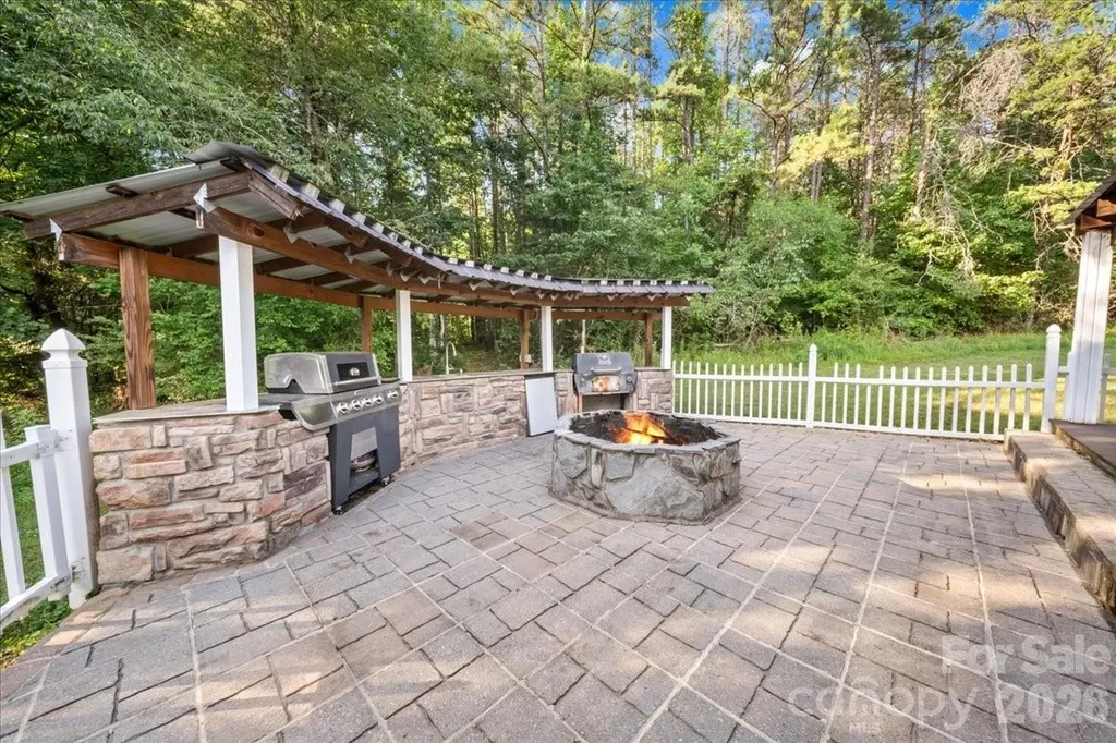 4690 Celia Creek Road Lenoir NC 28645