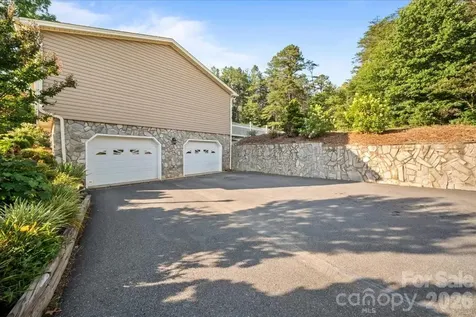 4690 Celia Creek Road Lenoir NC 28645