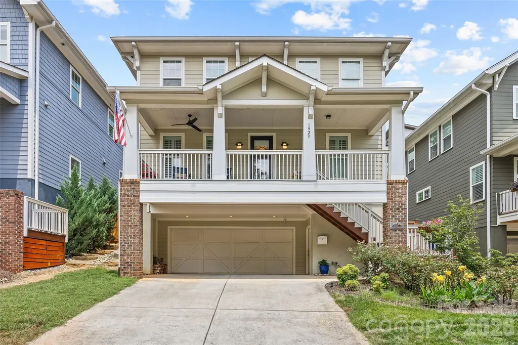 1923 Hamorton Place Charlotte NC 28205