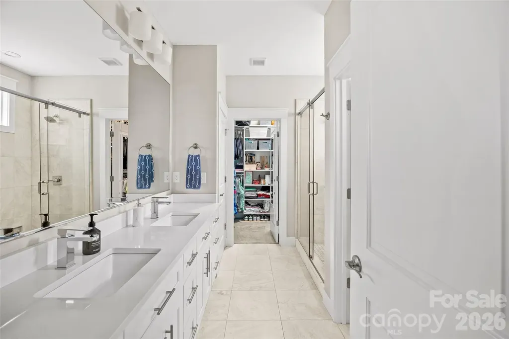 1923 Hamorton Place Charlotte NC 28205