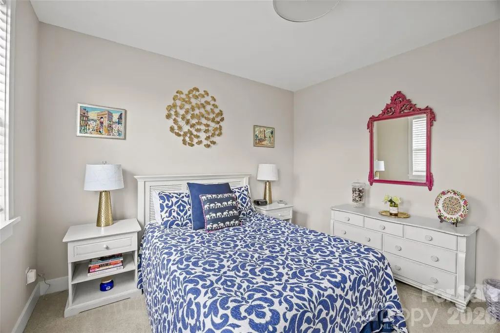 1923 Hamorton Place Charlotte NC 28205