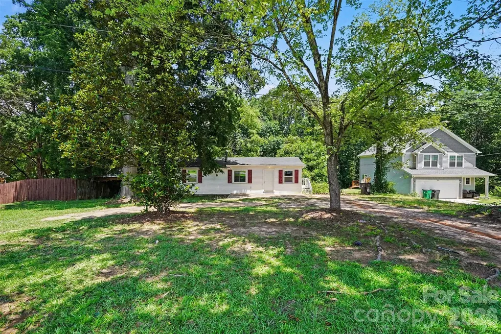 8232 Starnes Randall Road Charlotte NC 28215