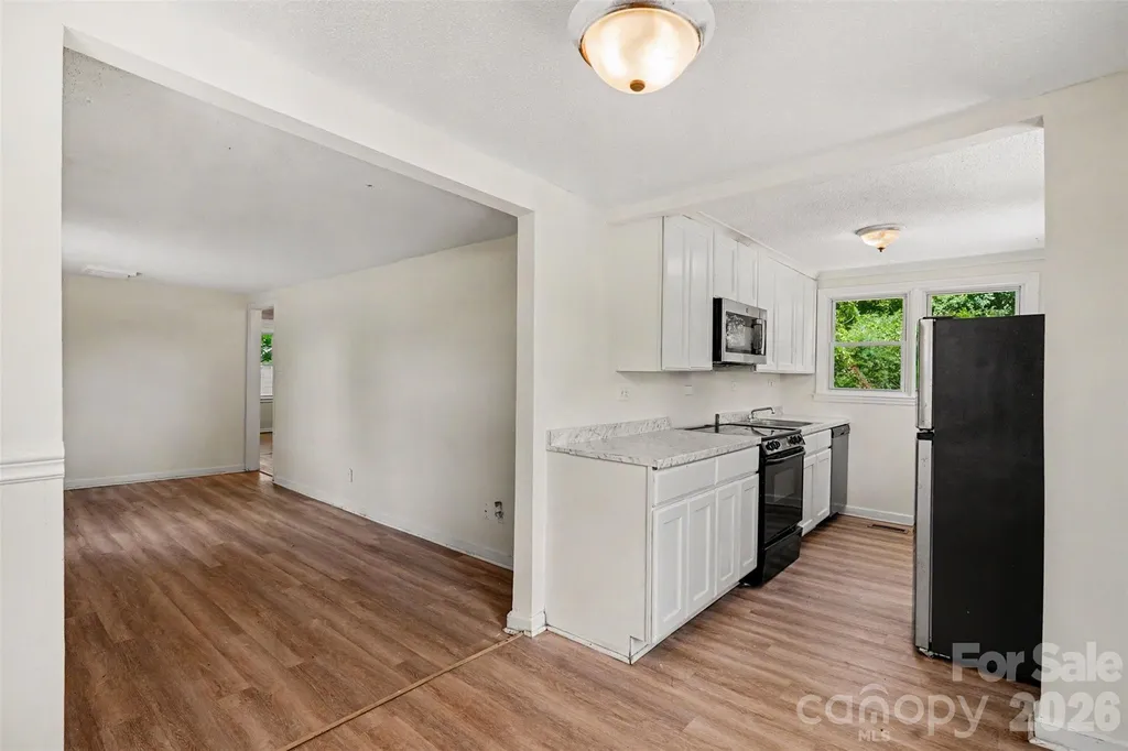 8232 Starnes Randall Road Charlotte NC 28215
