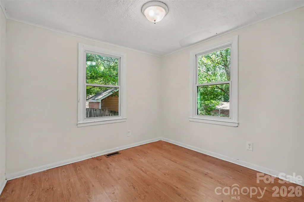 8232 Starnes Randall Road Charlotte NC 28215