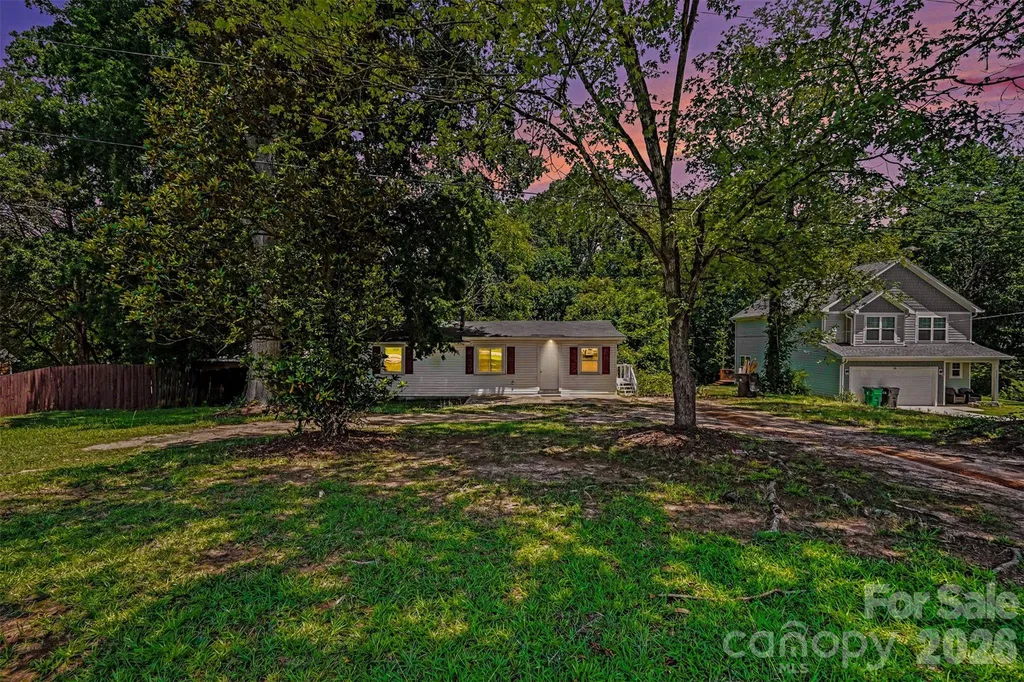 8232 Starnes Randall Road Charlotte NC 28215
