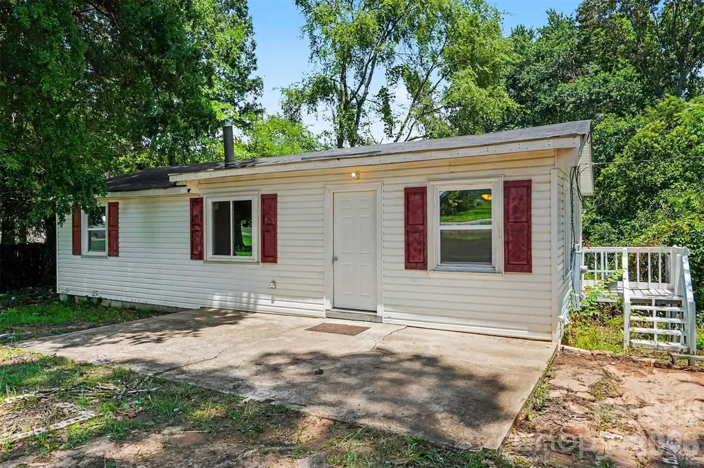 8232 Starnes Randall Road Charlotte NC 28215